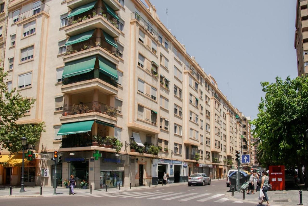 Apartamentos Fv Flats Valencia - Mestalla 9 Eksteriør billede